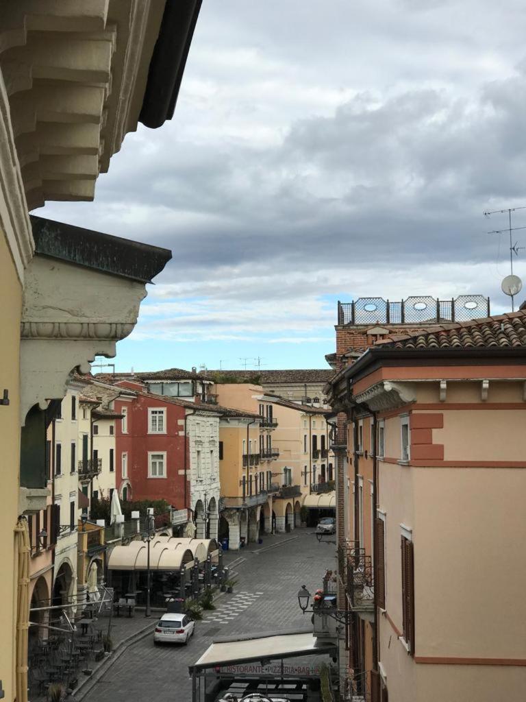 Casa La Margherita Desenzano del Garda Esterno foto